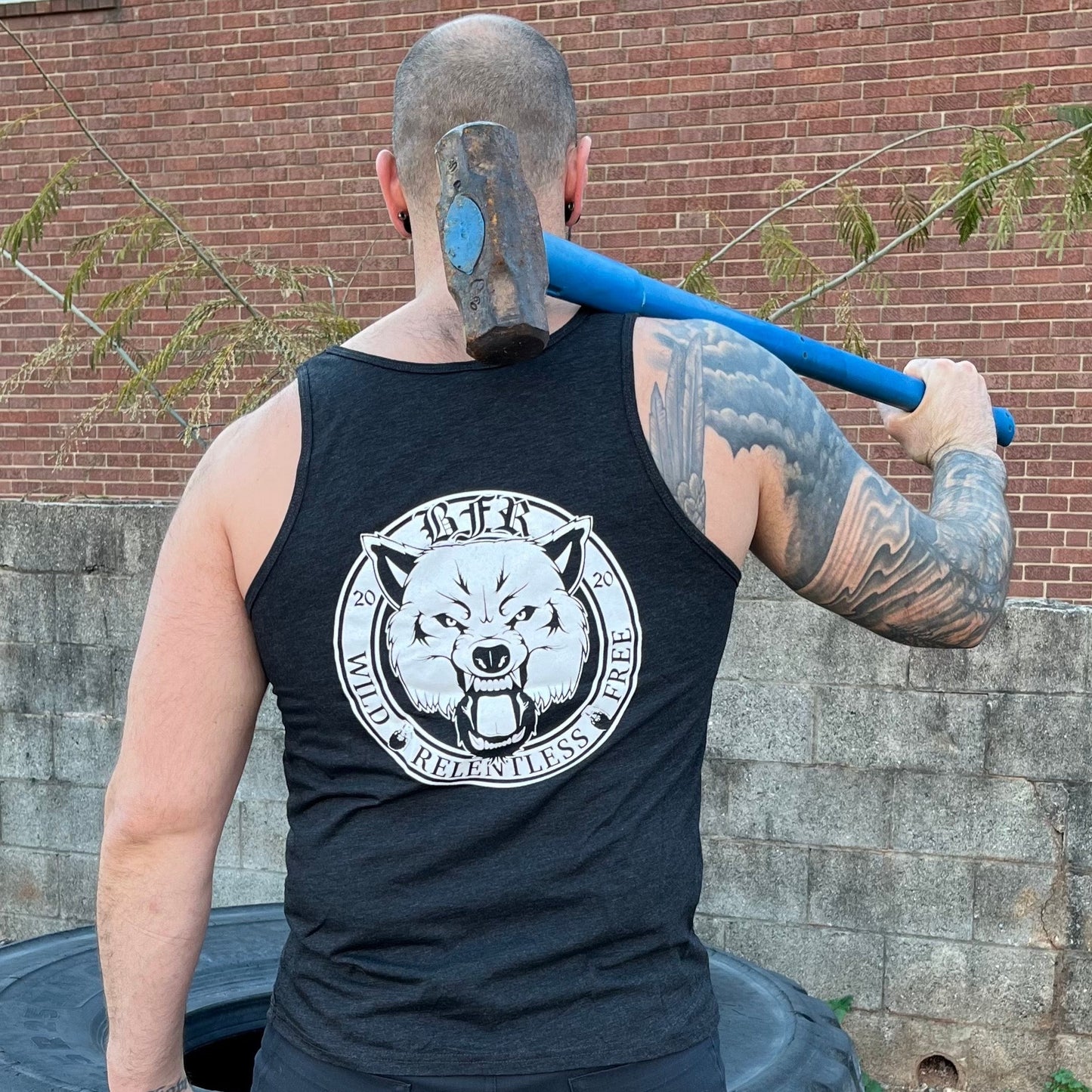 RELENTLESS WOLF unisex tank